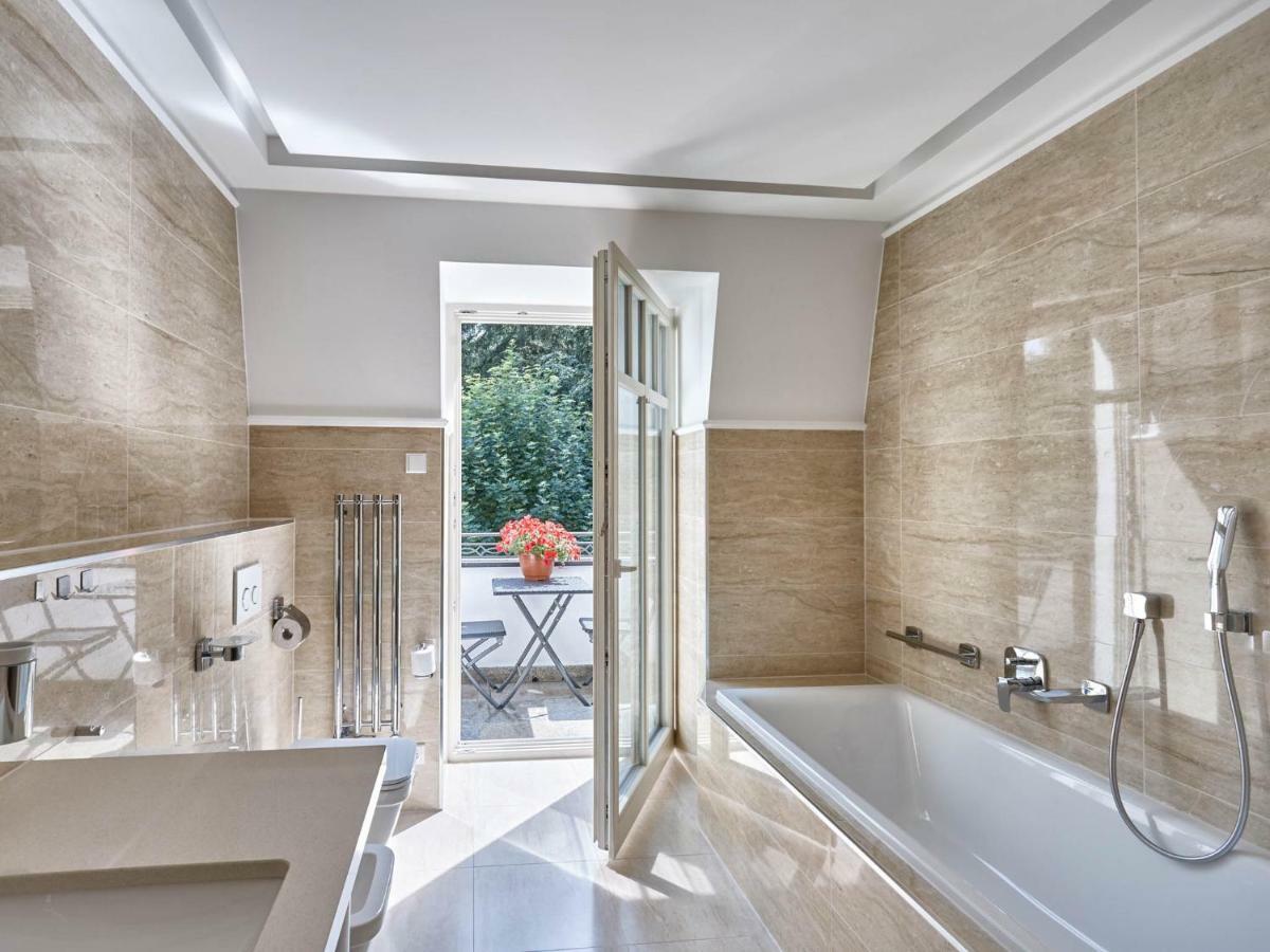 Apartment Villa Dionysus Karlovy Vary Exterior photo